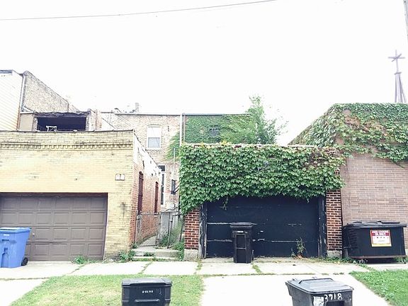 2nd image of 3718 S King Dr
