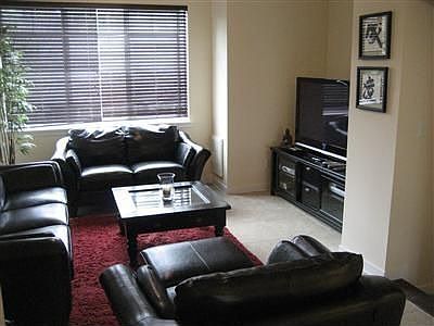 4th image of 2367 NE Park Dr