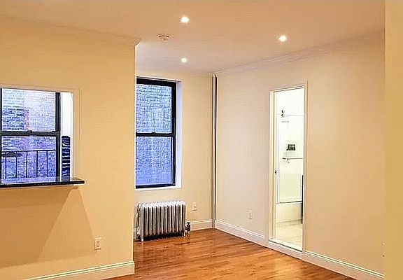 3rd image of 142 E 33rd St #4R