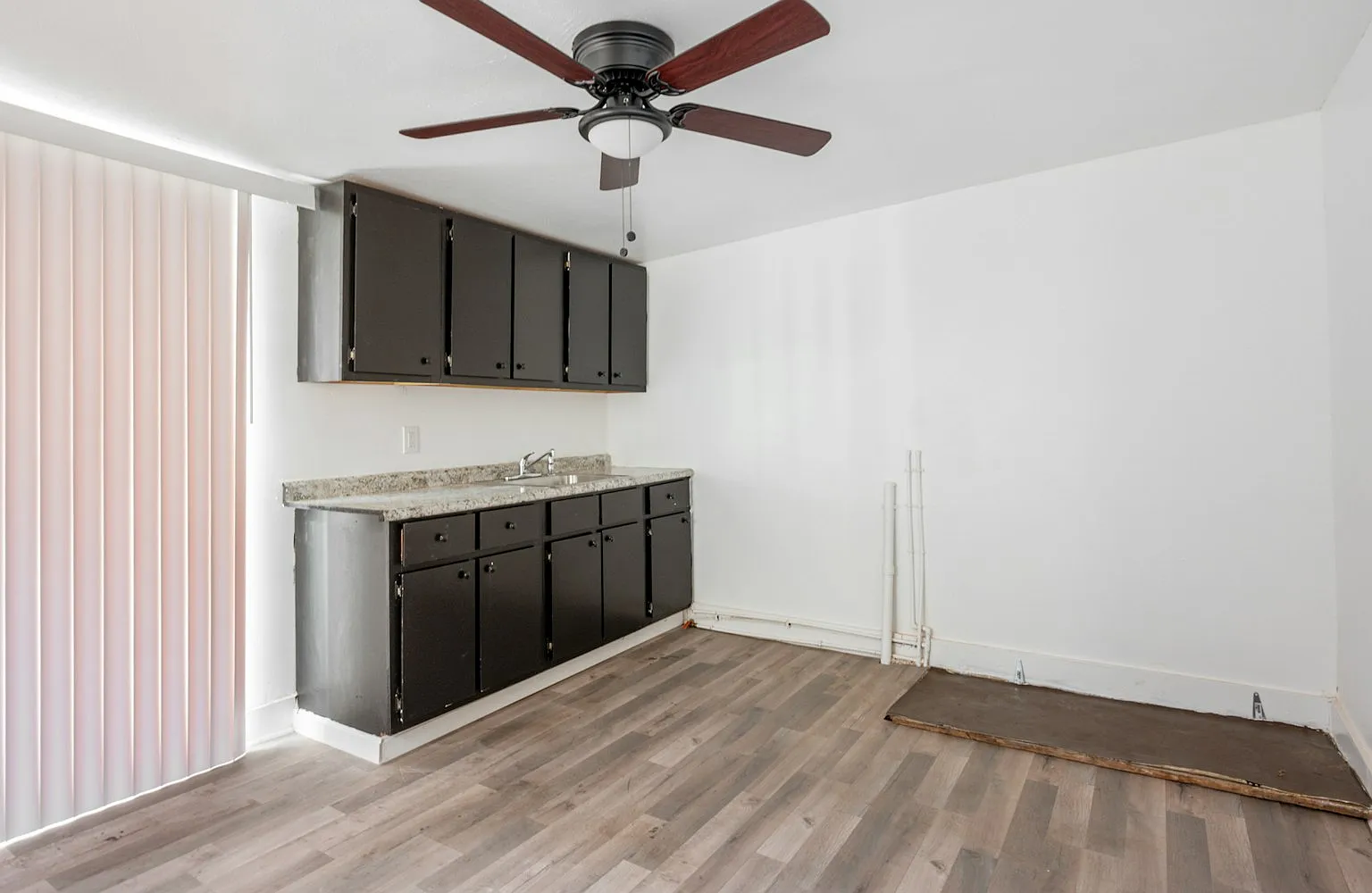 1361 East 45th Street, Unit A — Photo 4