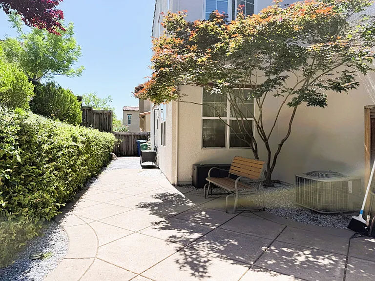 2245 Maidenhair Way — Photo 3