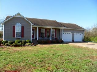 162 Fox Ridge Dr, Loretto, TN 38469