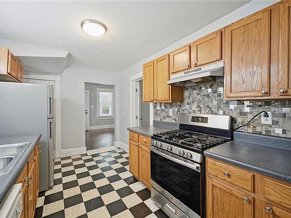 5th image of 1417 Melrose Pkwy