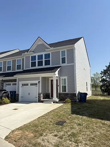 733 Lipizanner Ln Photo 1