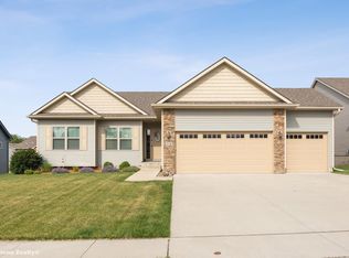 4146 143rd Ct, Urbandale, IA 50323