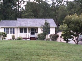 1073 Redwood Dr, Southport, NC 28461