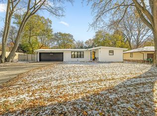 1710 Lynnwood St, Rockford, IL 61108