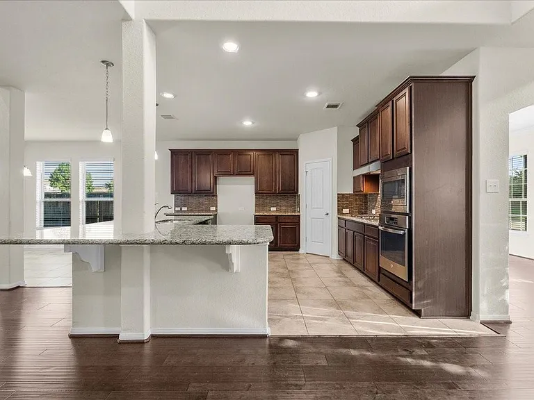 2246 Oakleaf Trail Ln — Photo 22
