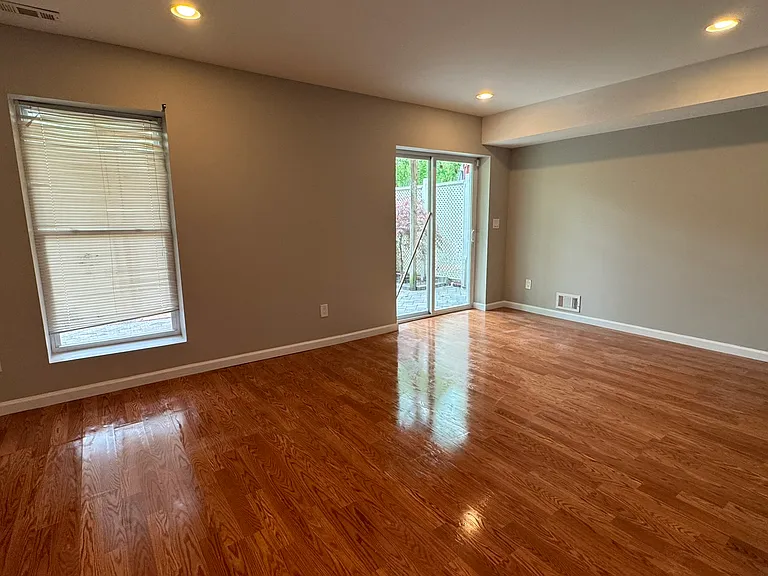 46 Renee Ct — Photo 24