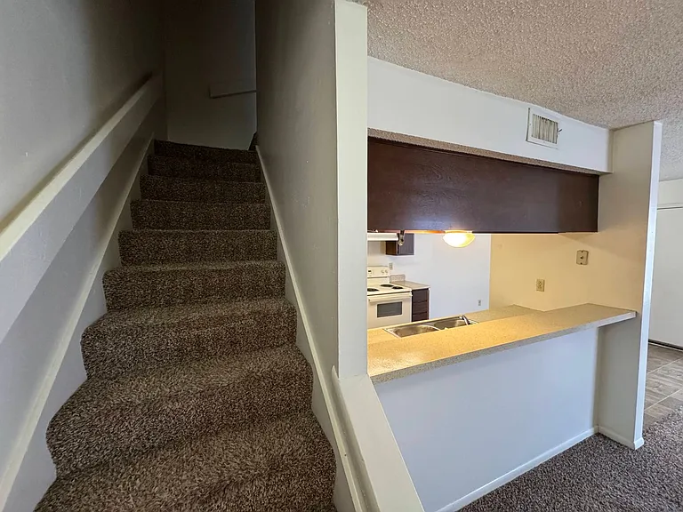 4504 Chase Cir — Photo 9