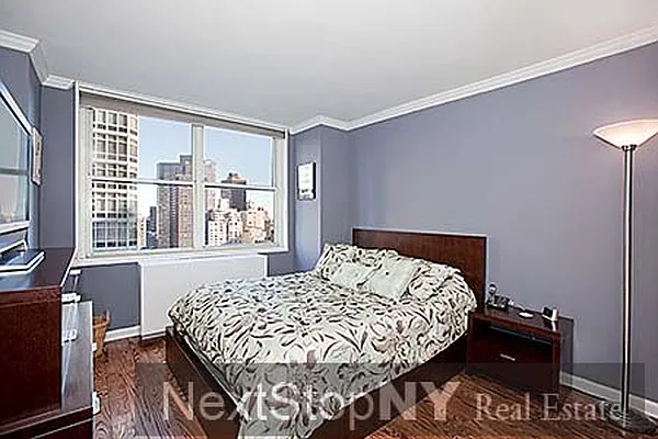 Sold by NextStopNY | media 15
