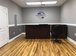 120 S Main St #220, Graham, NC 27253