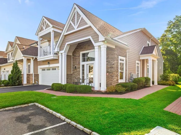 66104 Red Cedar Road #66104, Plainview, NY 11803