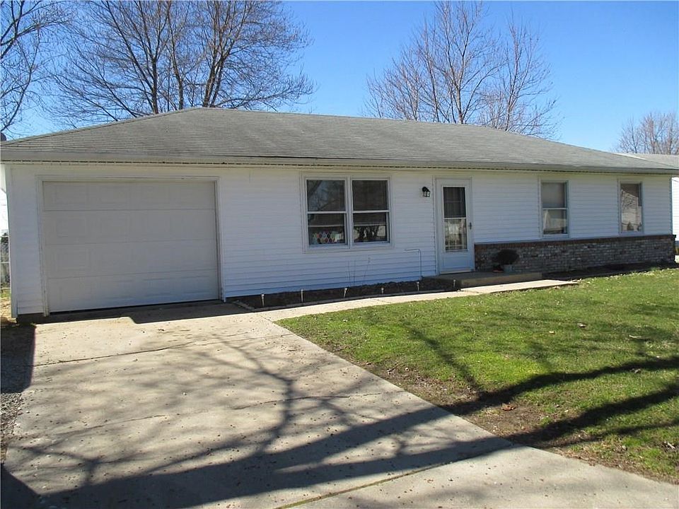 1st image of 172 Hitchcock Ct S