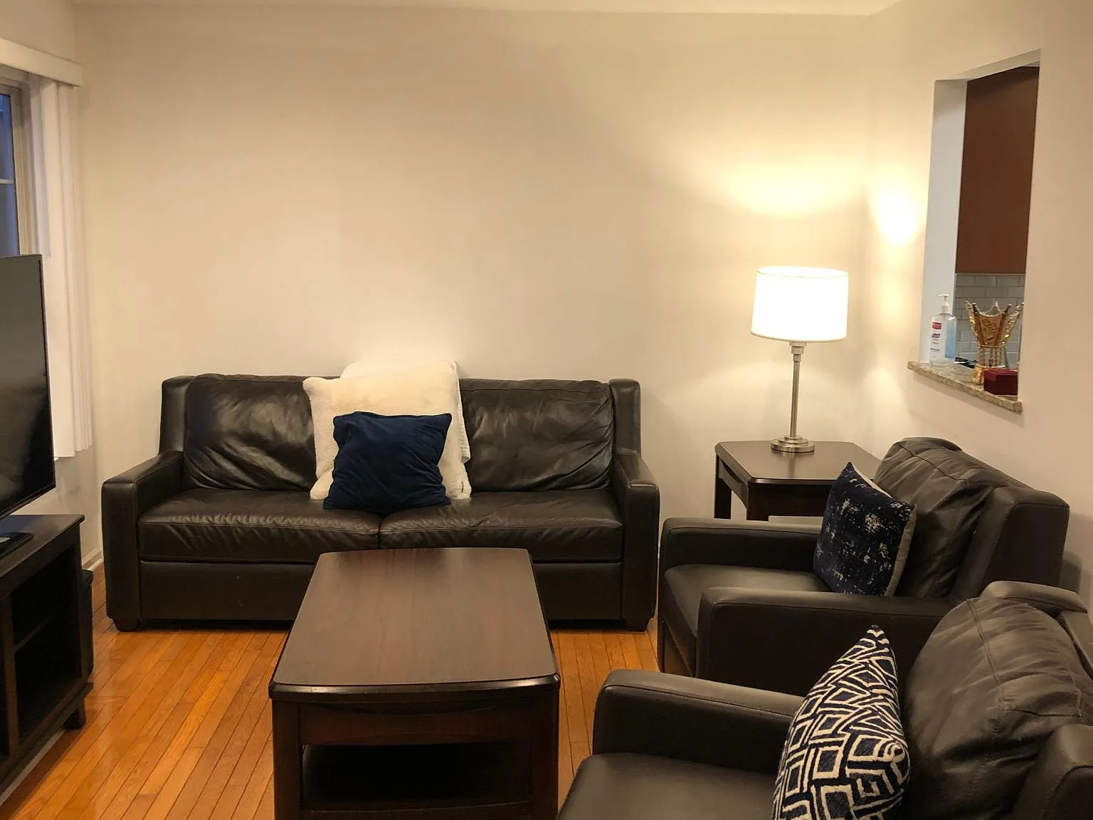3 bed, 2.5 bath, 1674 sqft, $2,795 — Photo 4
