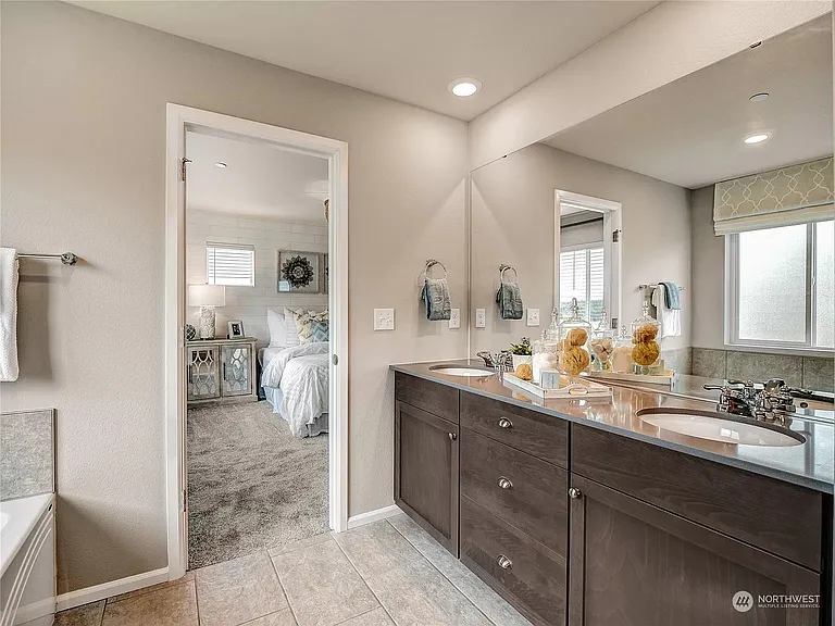 Owner's Suite attached Bathroom