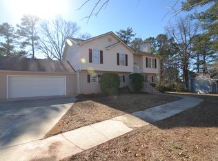 3915 Raiders Ridge Dr, Lithonia, GA 30038