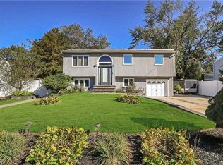 503 Hawkins Rd, Selden, NY 11784