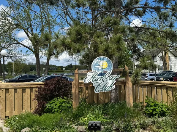 460 N Main St APT N107, Wauconda, IL 60084