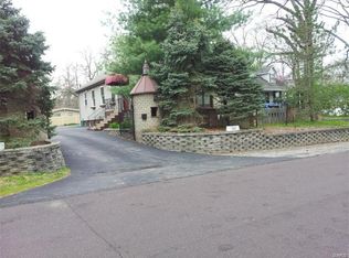 412 Oak Tree Dr, Saint Louis, MO