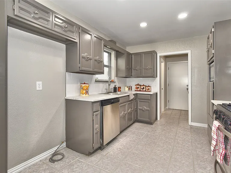 9402 S 69th East Ave — Photo 10