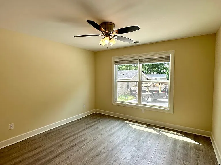 522 Addison Ave — Photo 21
