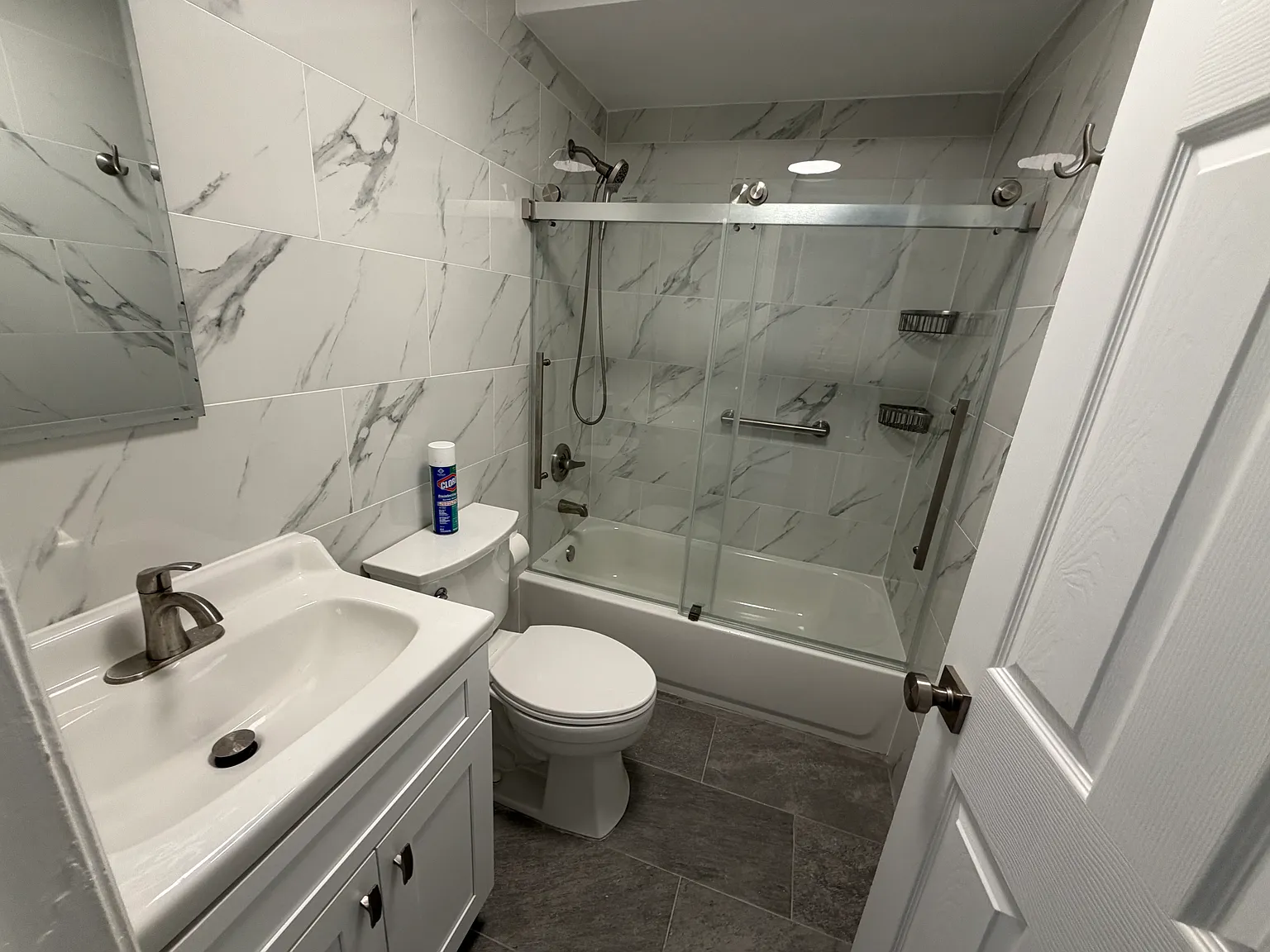 2 bed, $2,678 — Photo 2