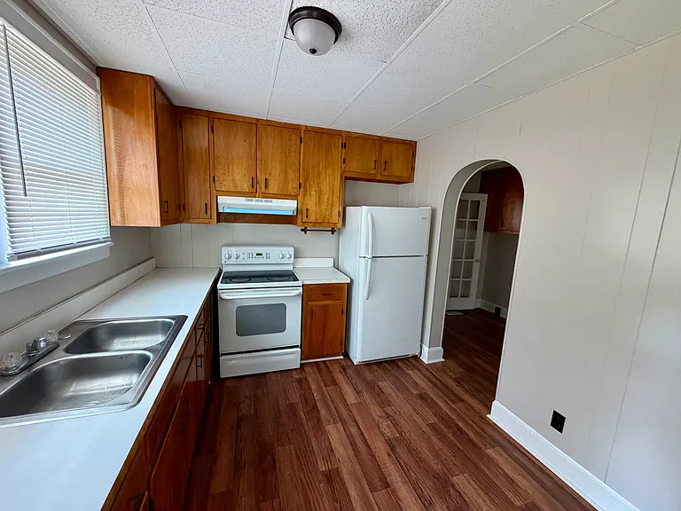 402 W Edgerton St — Photo 3