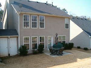 End Unit - Patio & Yard Space