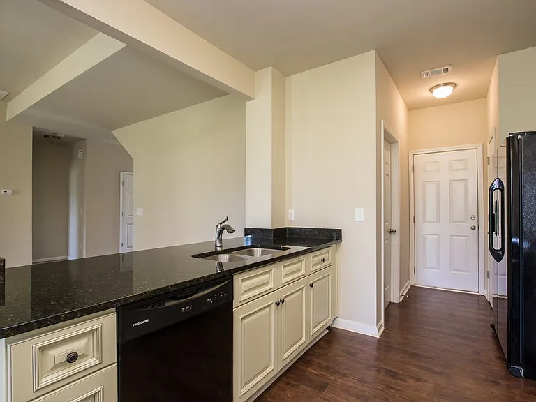 62 Prescott Dr — Photo 5