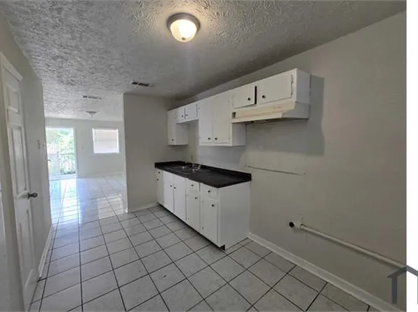 3380 Shady Oaks St #D, Jackson, MS 39213