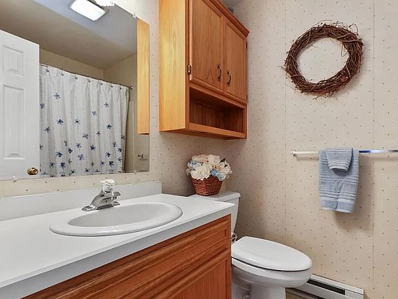2nd image of 930 Cold Spring Rd APT 4