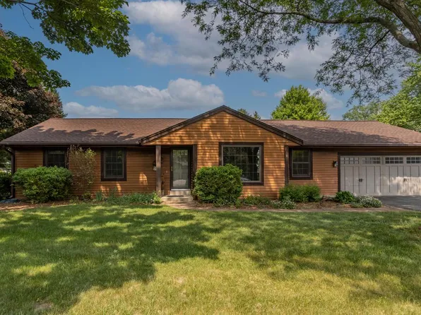 W255N5724 Wrendale DRIVE, Lisbon, WI 53089