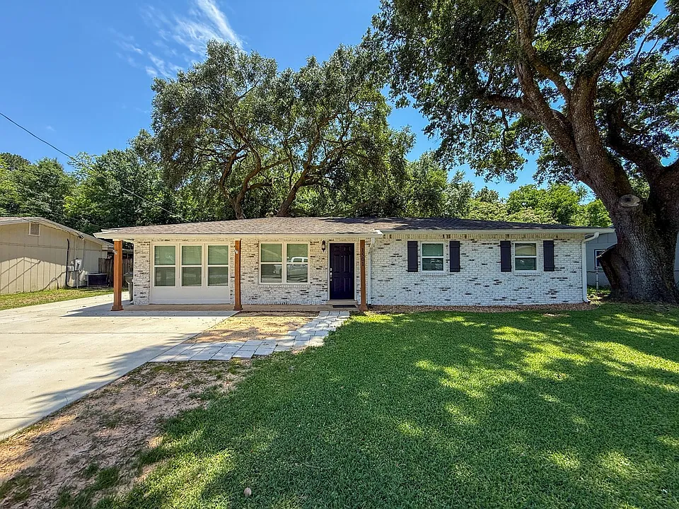 1501 Croquet Dr