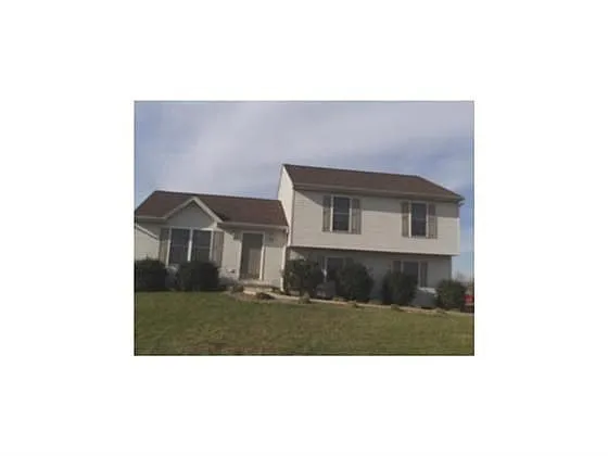 98 Crestview Dr photo 1