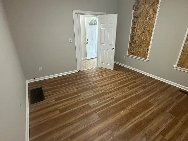 433 Greenwich Ave #1 — Photo 8