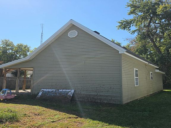 2nd image of 126 Offutt St