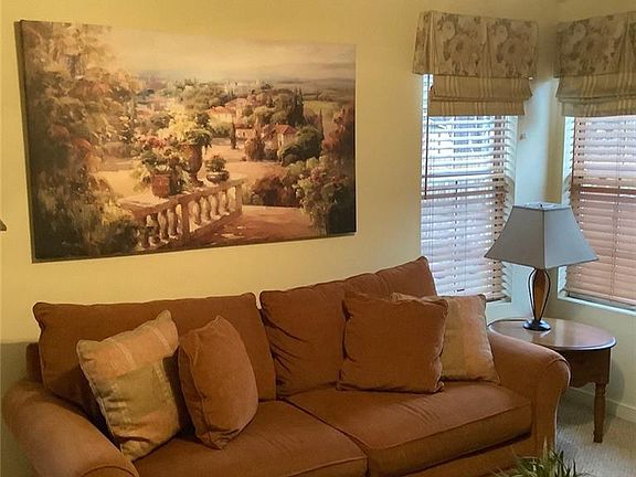4th image of 3808 Broadgate Dr