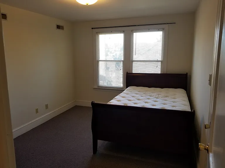 307 S Summit St #A — Photo 7