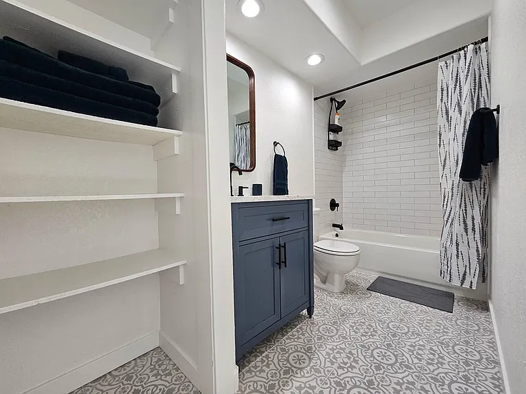 4264 S Halifax Way — Photo 16