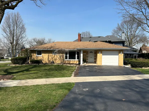 830 Elm St, Western Springs, IL 60558