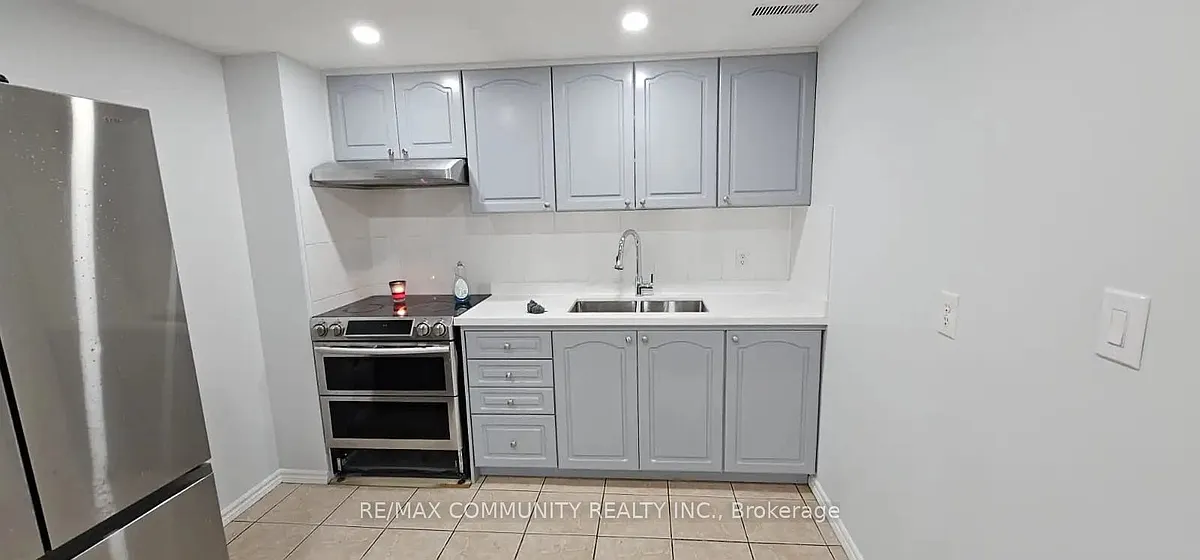 Building Photo - 91 Vivians Cres