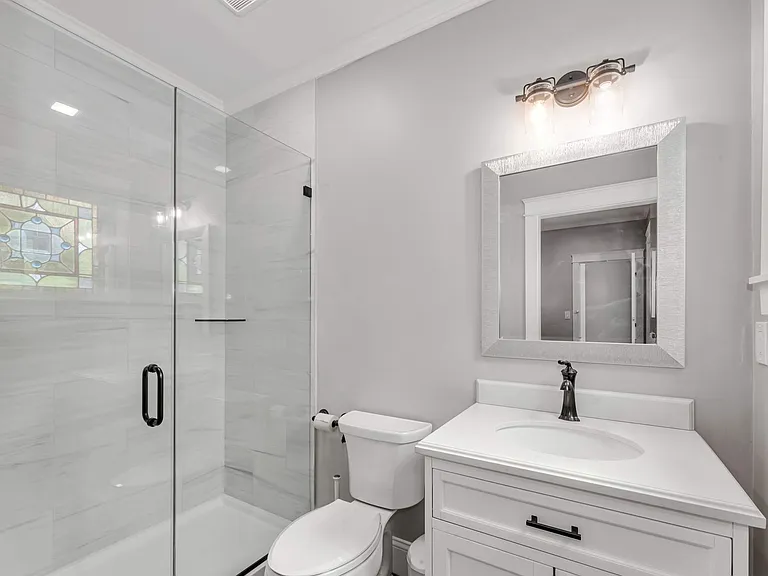 11 Chase Ave — Photo 6