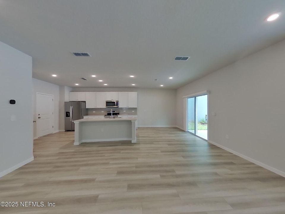 1st image of 14934 Macadamia Ln #14934