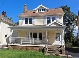 2111 Rossmoor Rd, Cleveland Hts, OH 44118