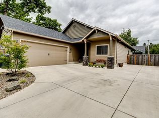 4034 Stellar Way, Springfield, OR 97478