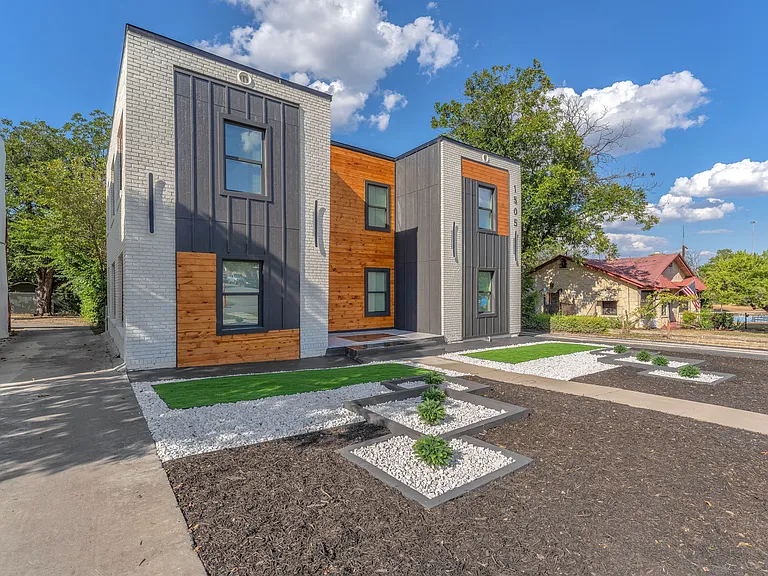 1505 W Woodlawn Ave #3 — Photo 2