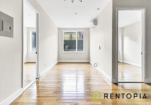 4th image of 34 Belvidere St APT 1R