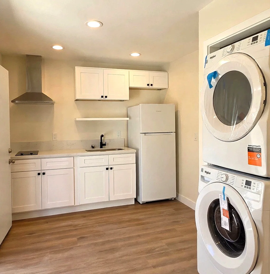 Studio, 315 sqft, $1,990 — Photo 1