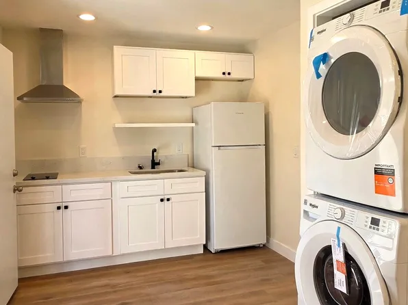 8090 Whitaker St, Buena Park, CA 90621